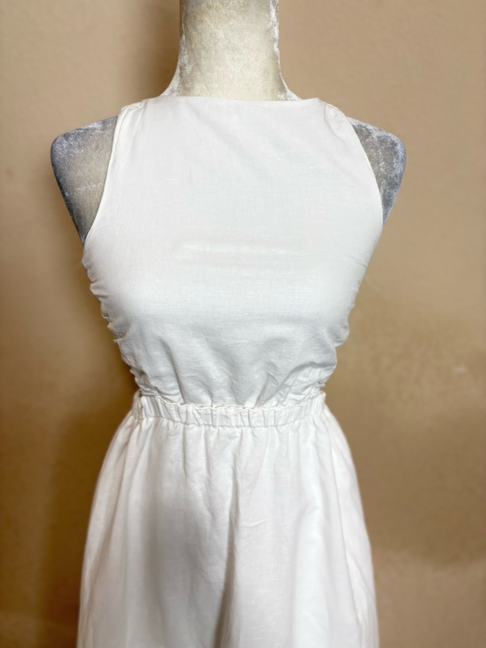 Petal & Pup Aubrey Linen Blend Cutout Midi Dress White Sleeveless Size 2 - Picture 4 of 11